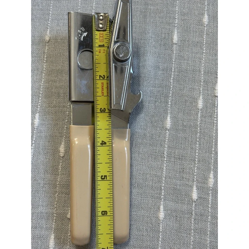 Swing-A-Way Can Opener Almond Rubber Grips Stainless Steel USA Made Very Clean